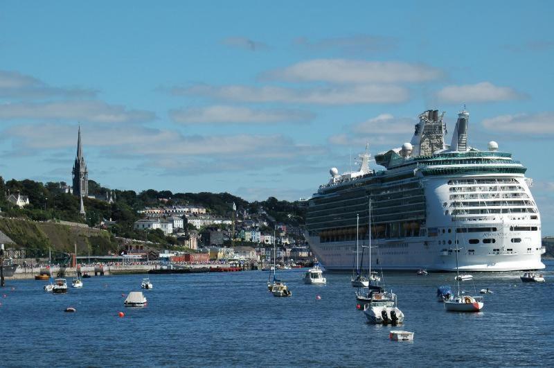 Watersedge Hotel Cobh Bagian luar foto