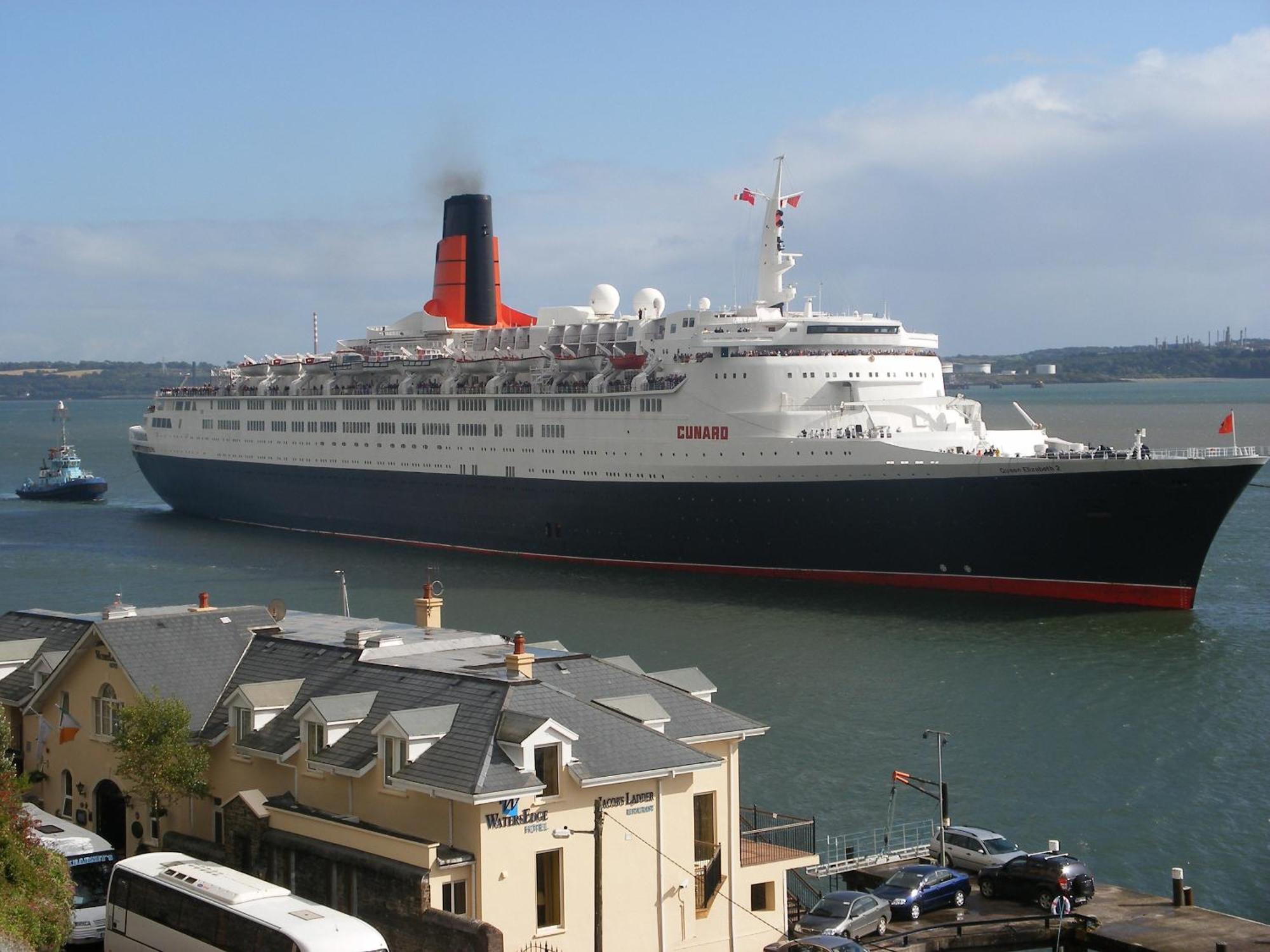 Watersedge Hotel Cobh Bagian luar foto