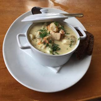 Watersedge Hotel Cobh Bagian luar foto