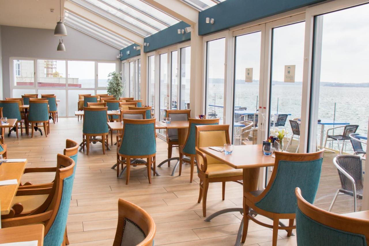 Watersedge Hotel Cobh Bagian luar foto